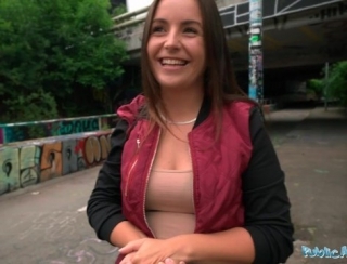 Egy kis készpénz, és máris dugható a bébi